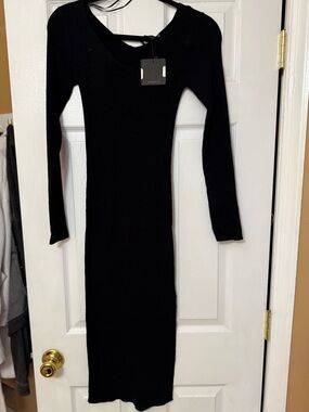 Black Long-Sleeve Ribbed Knit Midi Dress - Classic Women's Dress
